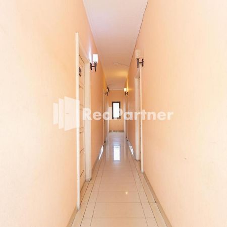Star Hotel Jaksa Mitra Reddoorz جاكرتا المظهر الخارجي الصورة