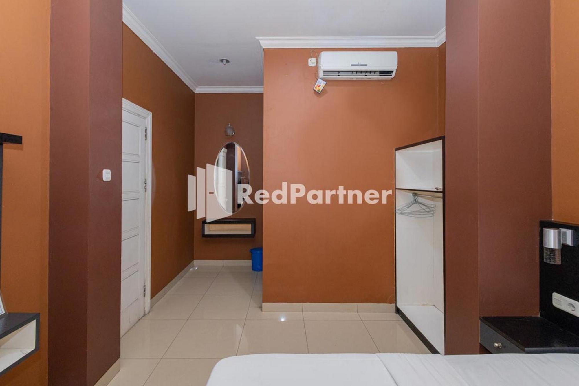 Star Hotel Jaksa Mitra Reddoorz جاكرتا المظهر الخارجي الصورة