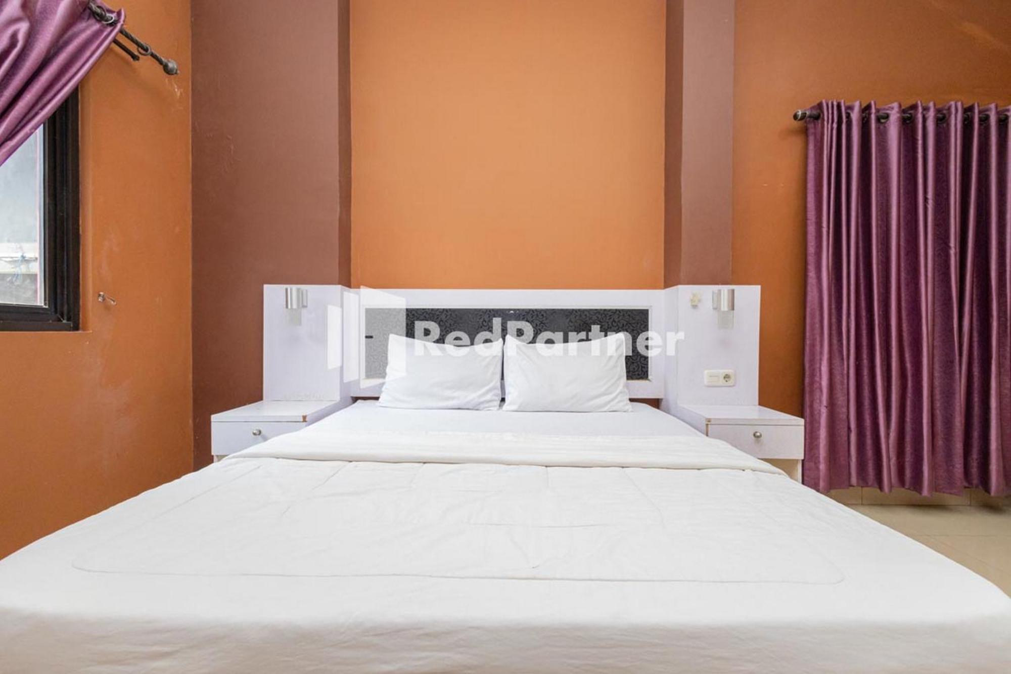 Star Hotel Jaksa Mitra Reddoorz جاكرتا المظهر الخارجي الصورة