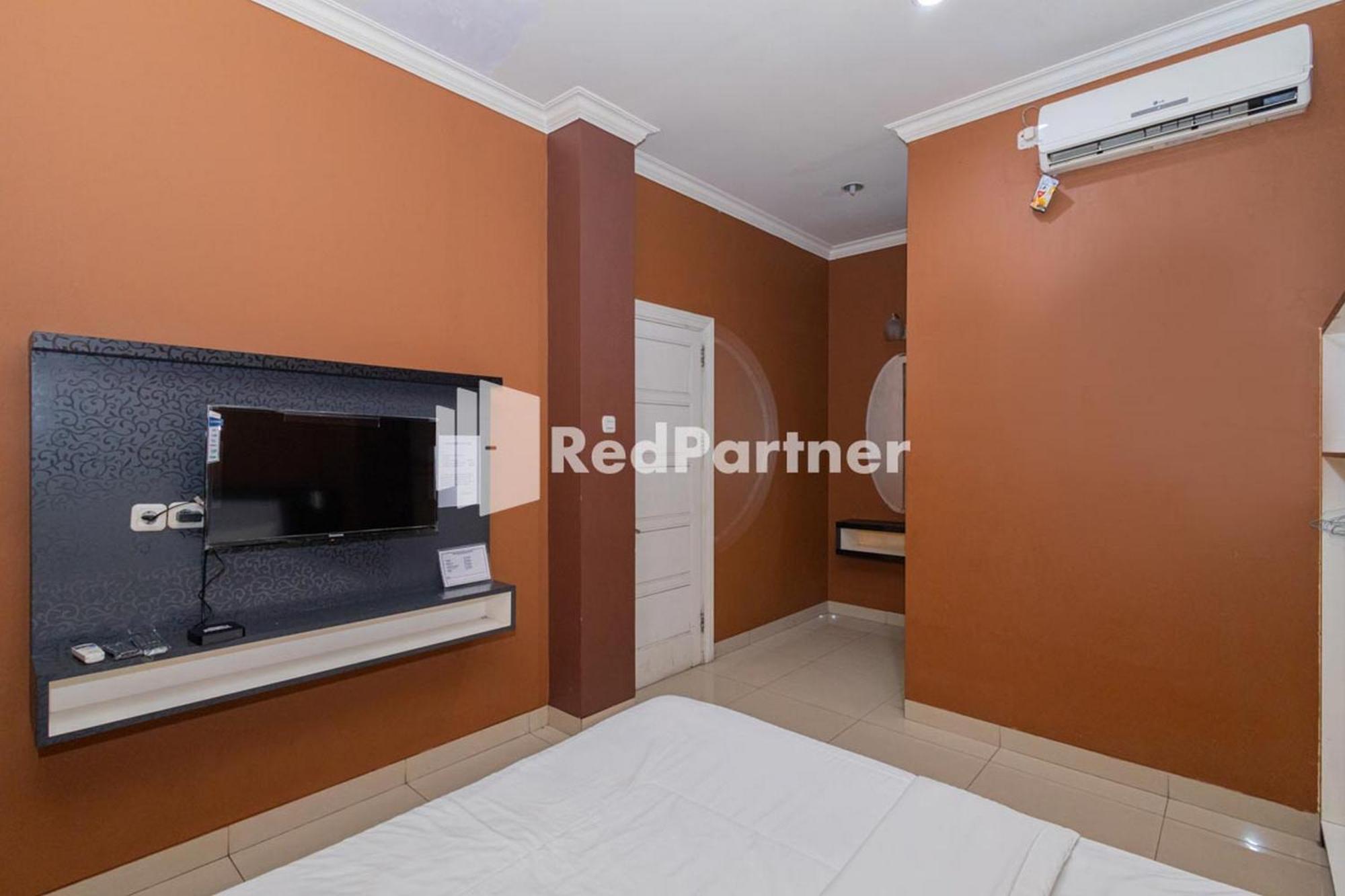 Star Hotel Jaksa Mitra Reddoorz جاكرتا المظهر الخارجي الصورة