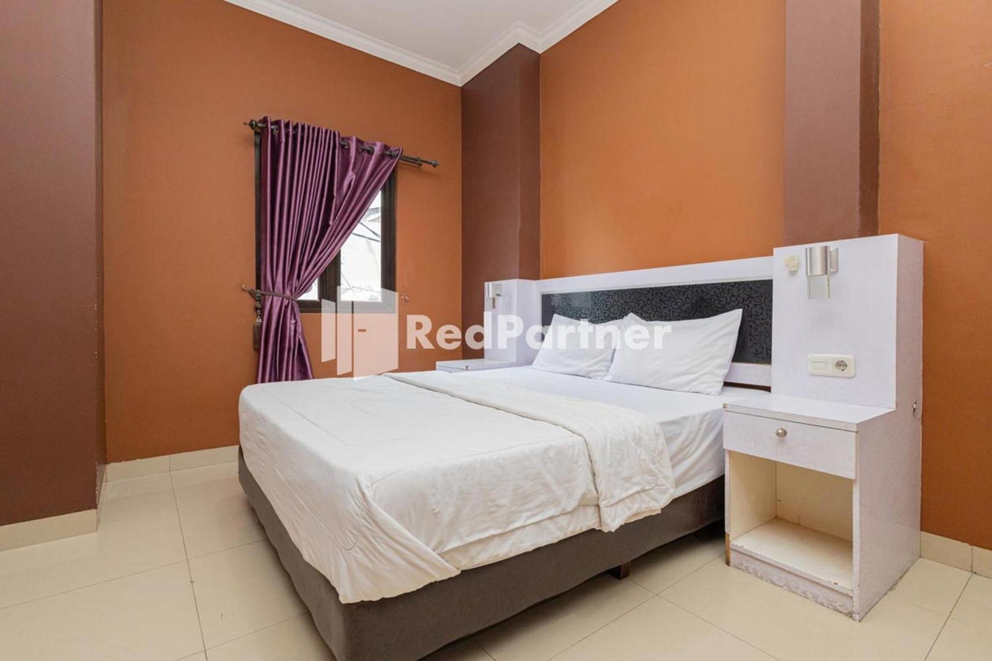 Star Hotel Jaksa Mitra Reddoorz جاكرتا المظهر الخارجي الصورة